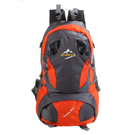 2013年时尚休闲包， 户外运动双肩背包 ，大容量登山包